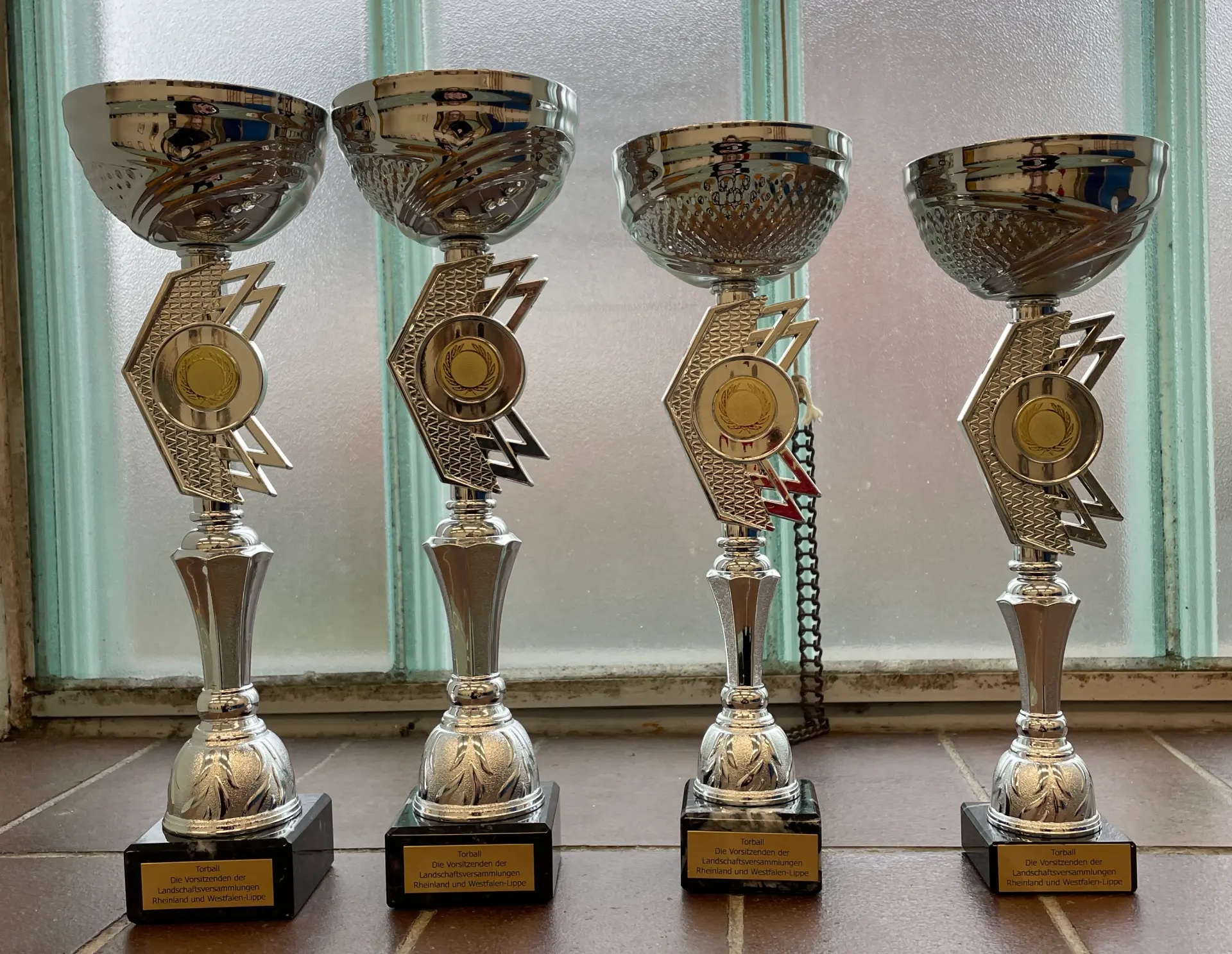 Bild von vier Pokalen