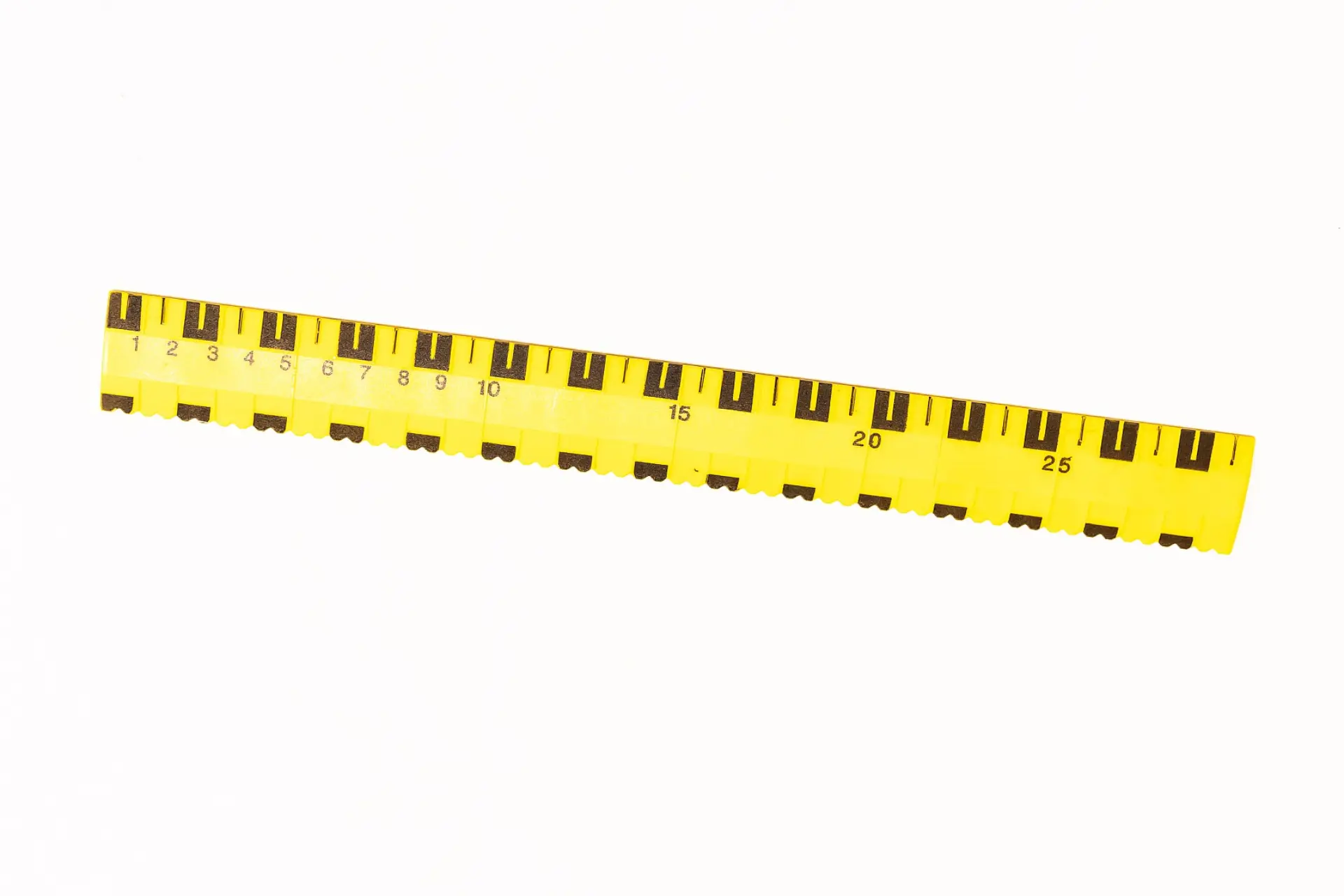 Lineal mit Braillebeschriftung 